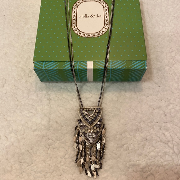 Stella & Dot Jewelry - ***WOMENS STELLA & DOT NECKLACE***